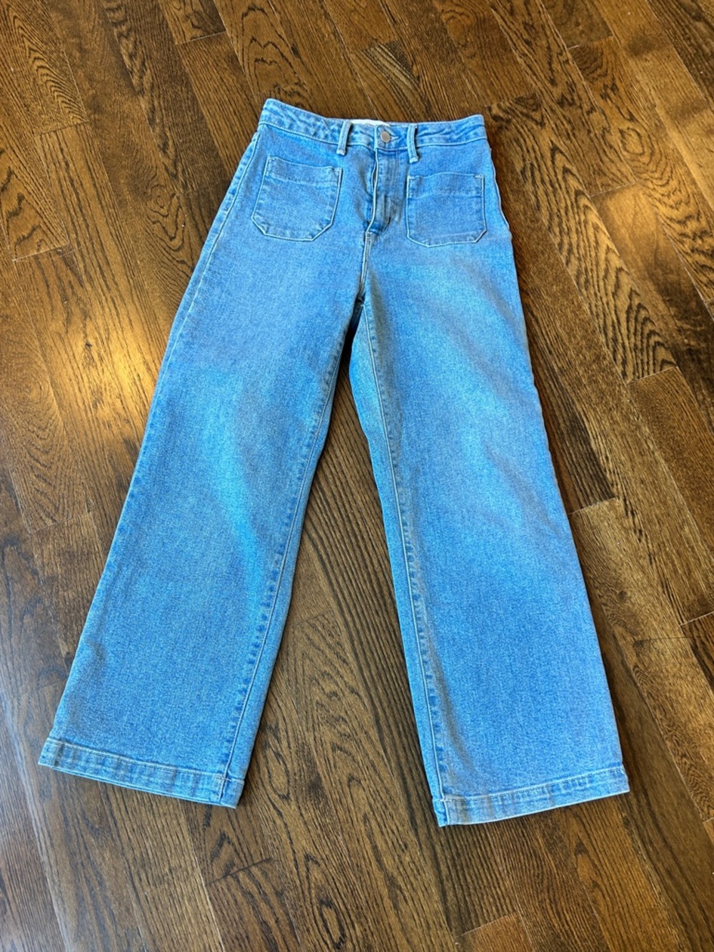 Just Black Denim-Light Wash Wide-leg Cropped Jeans. Size 26. EUC trendy